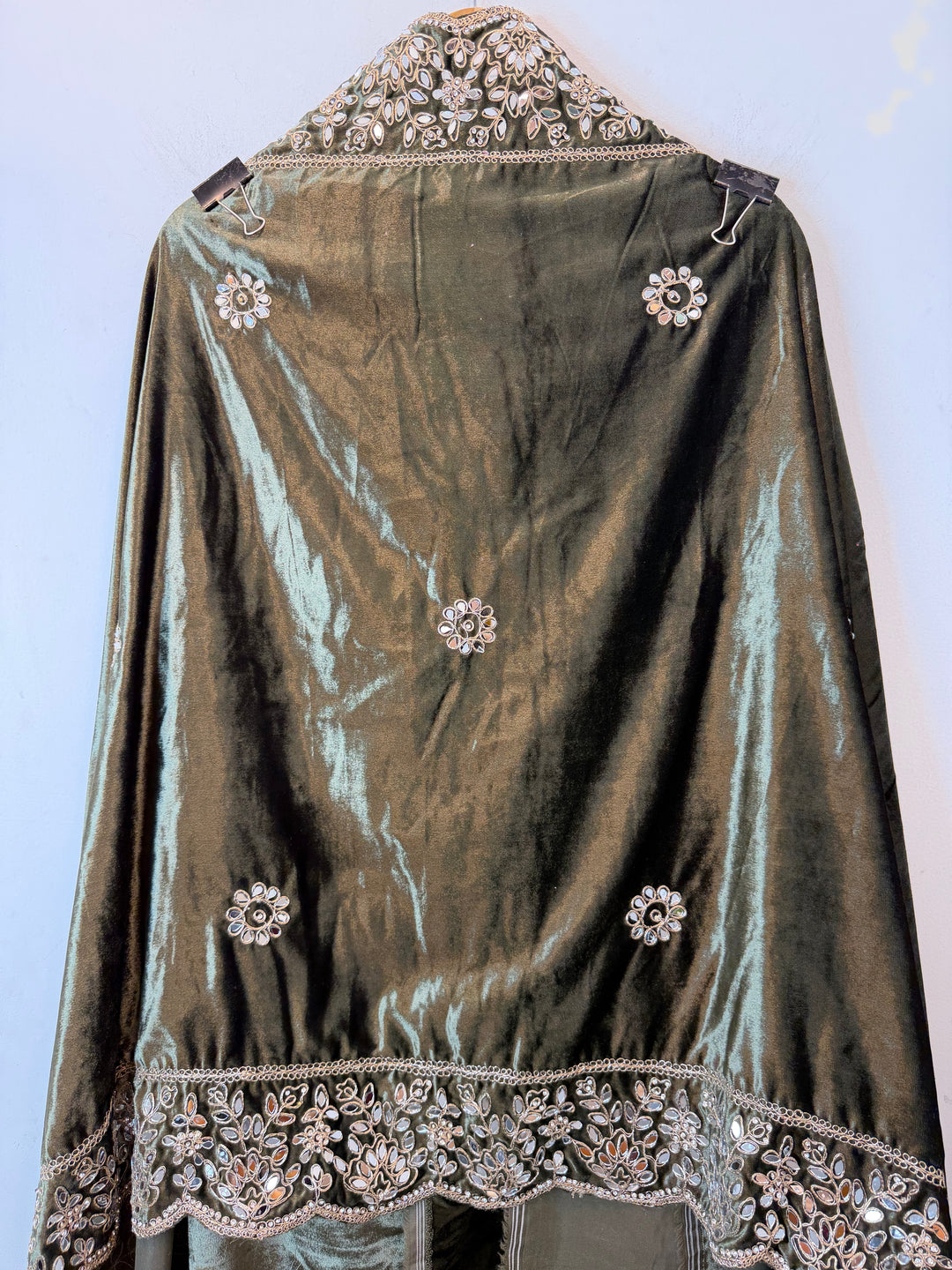 Ravaya – Silk Velvet Mirror Work Suit