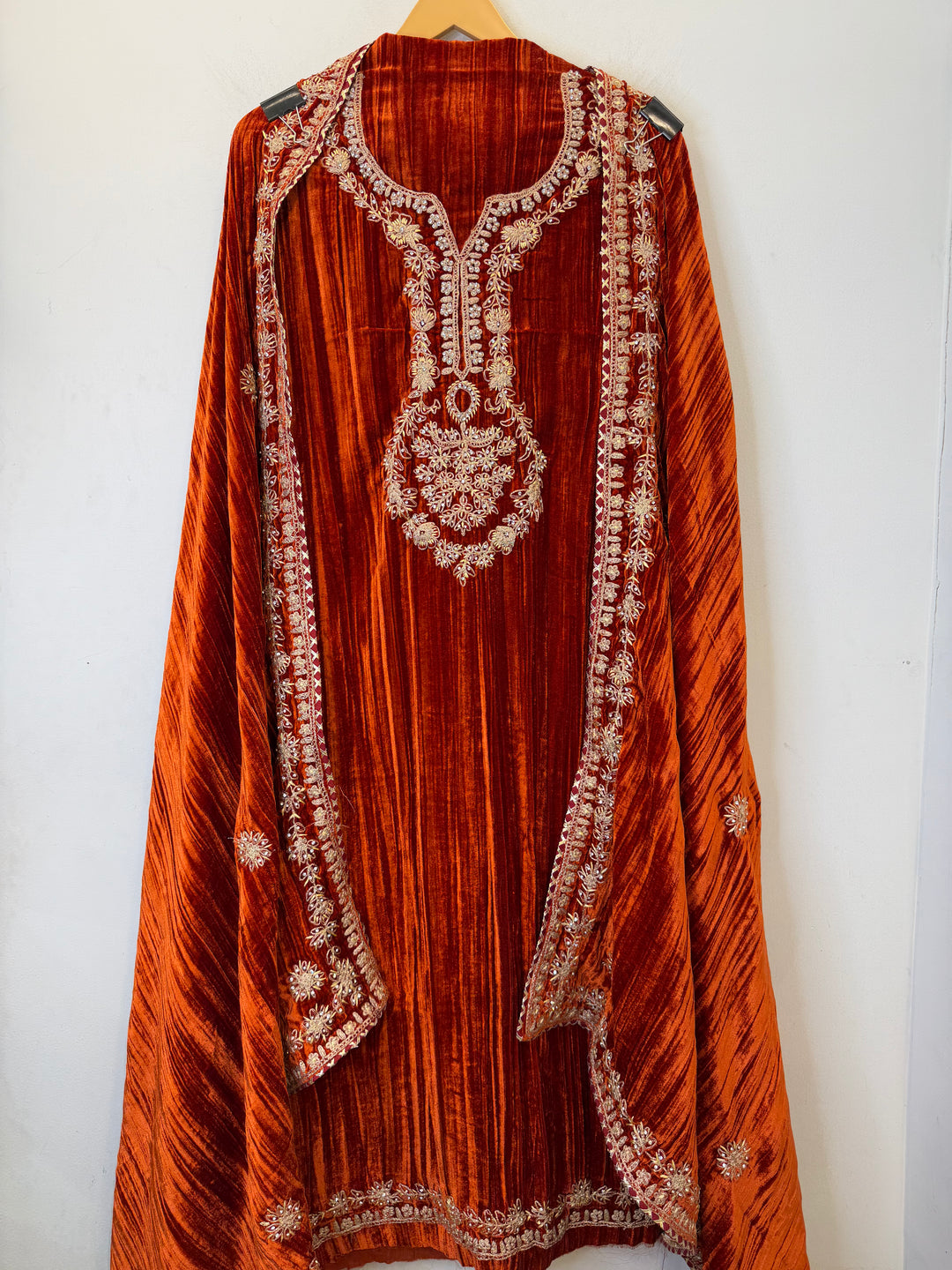 Amaira – Velvet Glow Mirror Work Ensemble