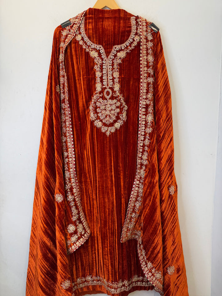 Amaira – Velvet Glow Mirror Work Ensemble