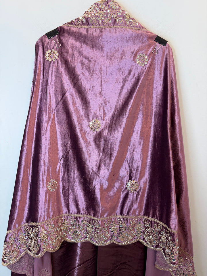 Ravaya – Silk Velvet Mirror Work Suit