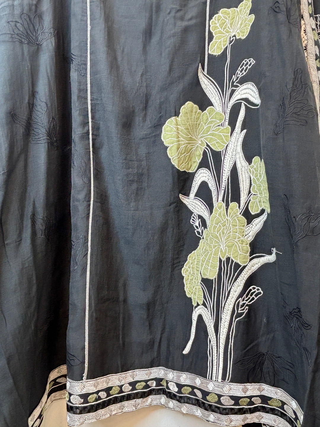 Green Mul Cotton Embroidered Suit Set with Appliqué &amp; Tassel Detailing