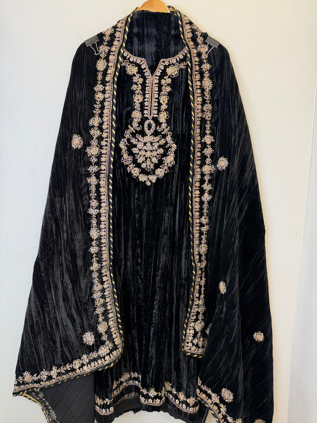 Afsana – Velvet Glow Mirror Work Ensemble