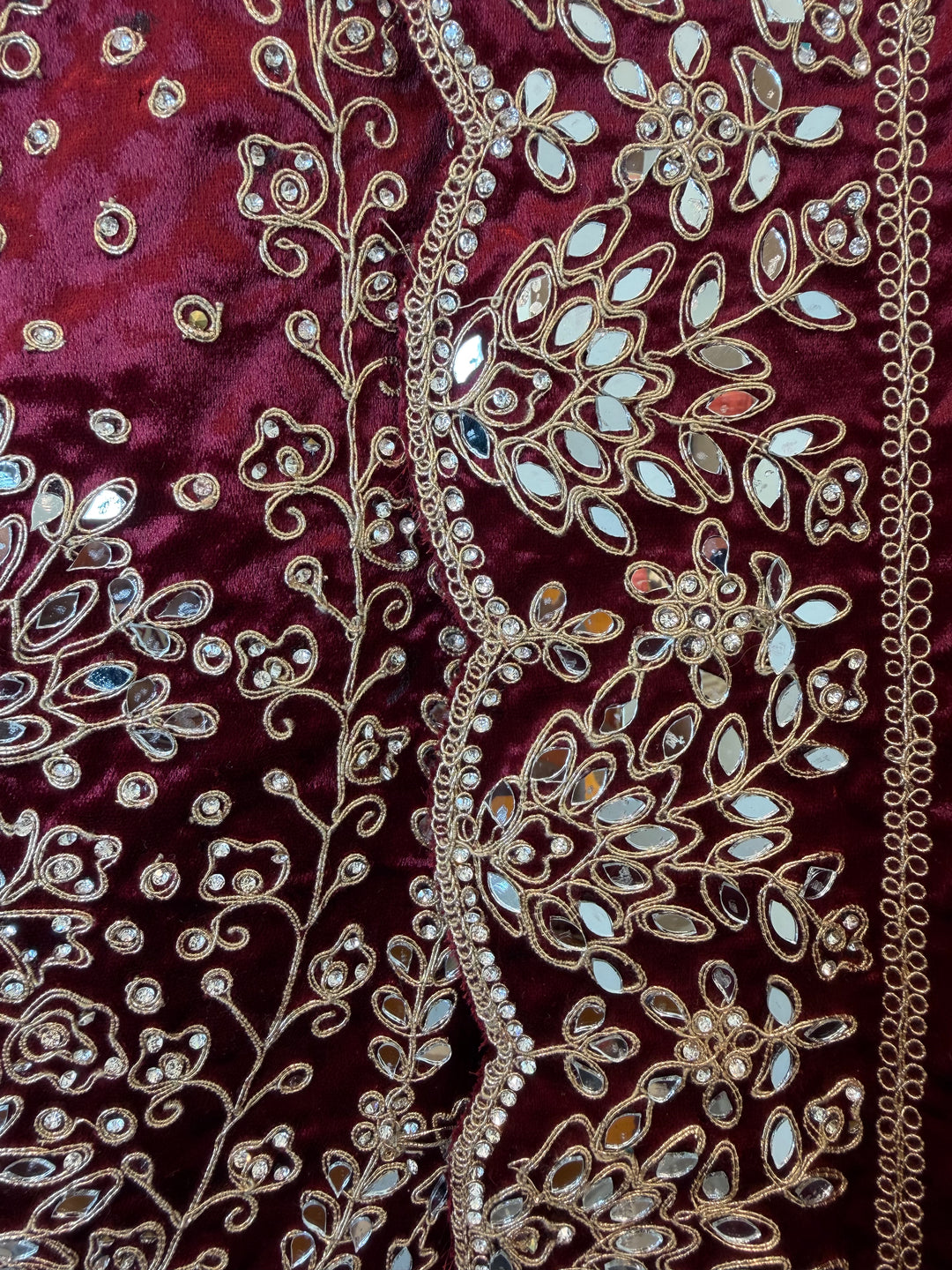 Ravaya – Silk Velvet Mirror Work Suit