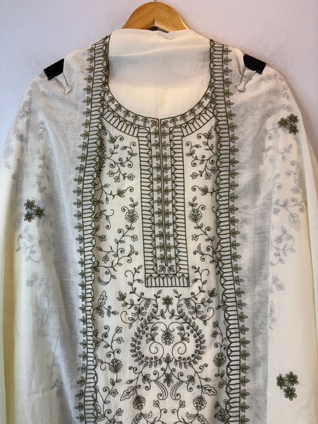 Green Mul Cotton Embroidered Suit Set with 3D Floral Dupatta