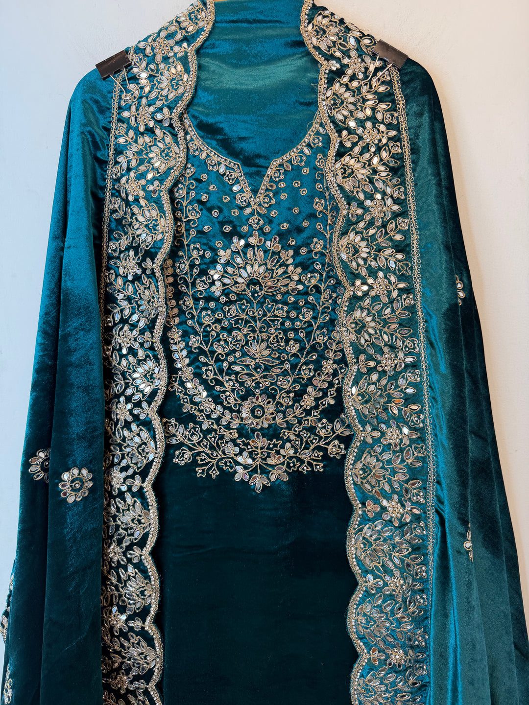 Ravaya – Silk Velvet Mirror Work Suit