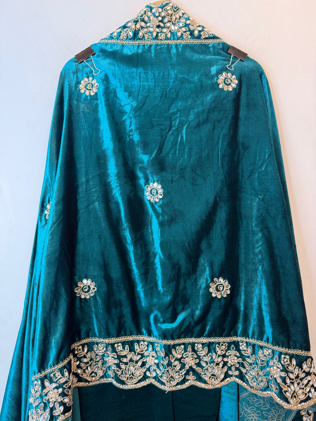 Ravaya – Silk Velvet Mirror Work Suit