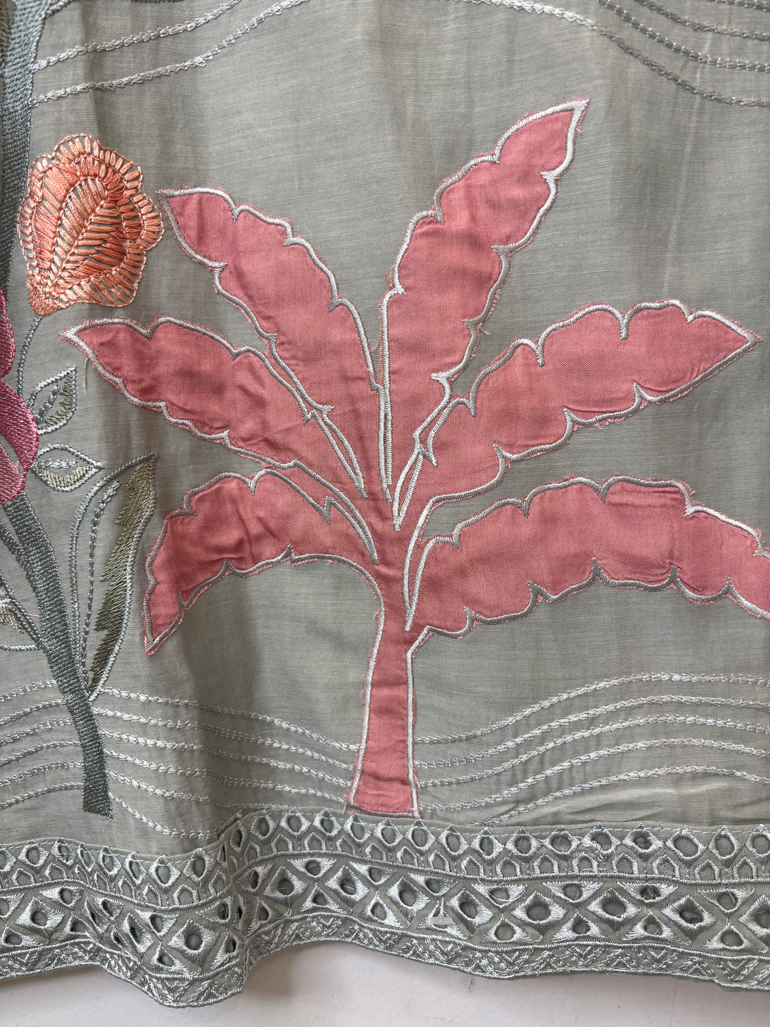 Grey Mul Cotton Embroidered Suit Set with Appliqué &amp; 3D Floral Work