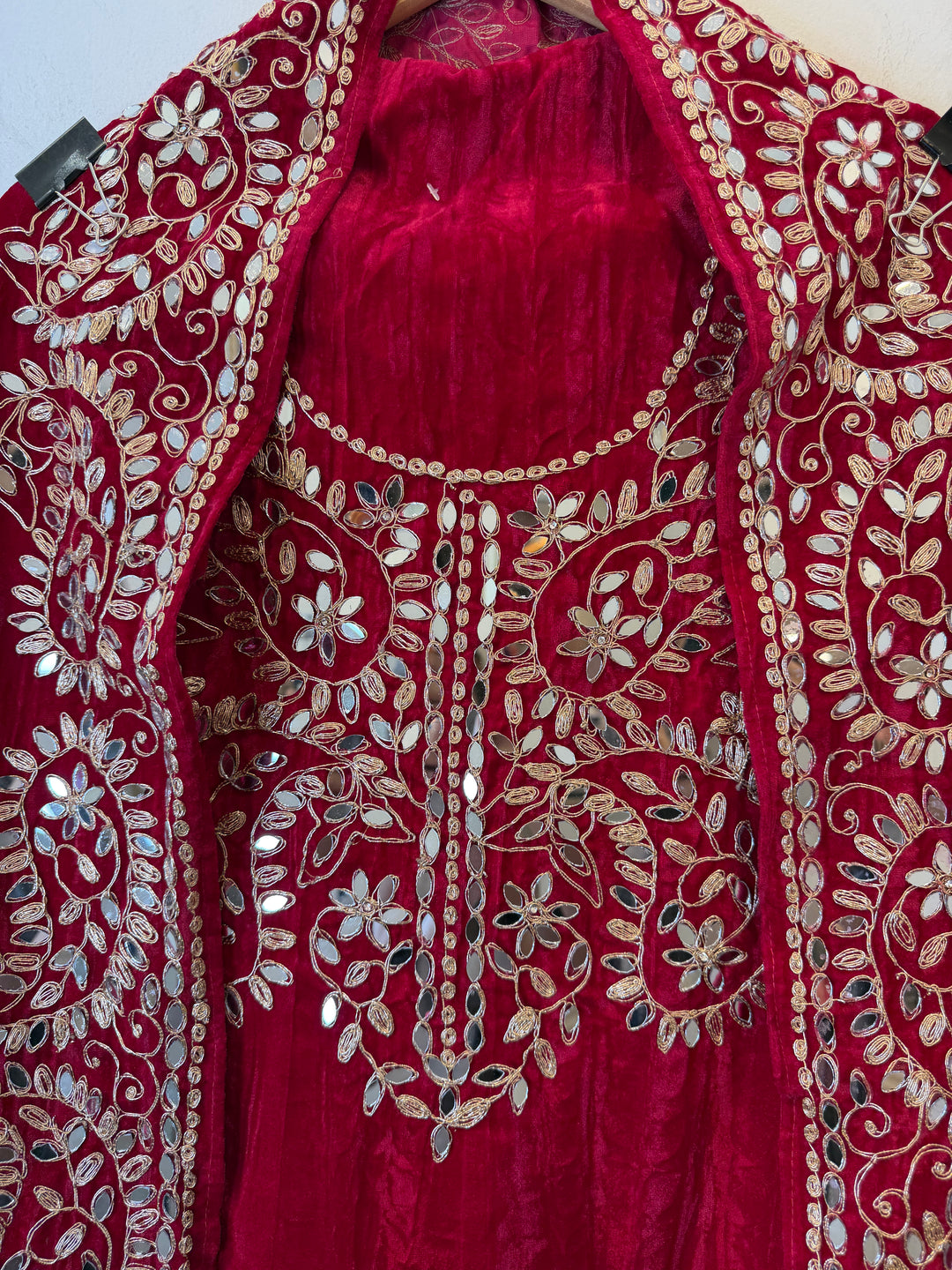 Haya – Hot Pink Crushed Velvet Glamour