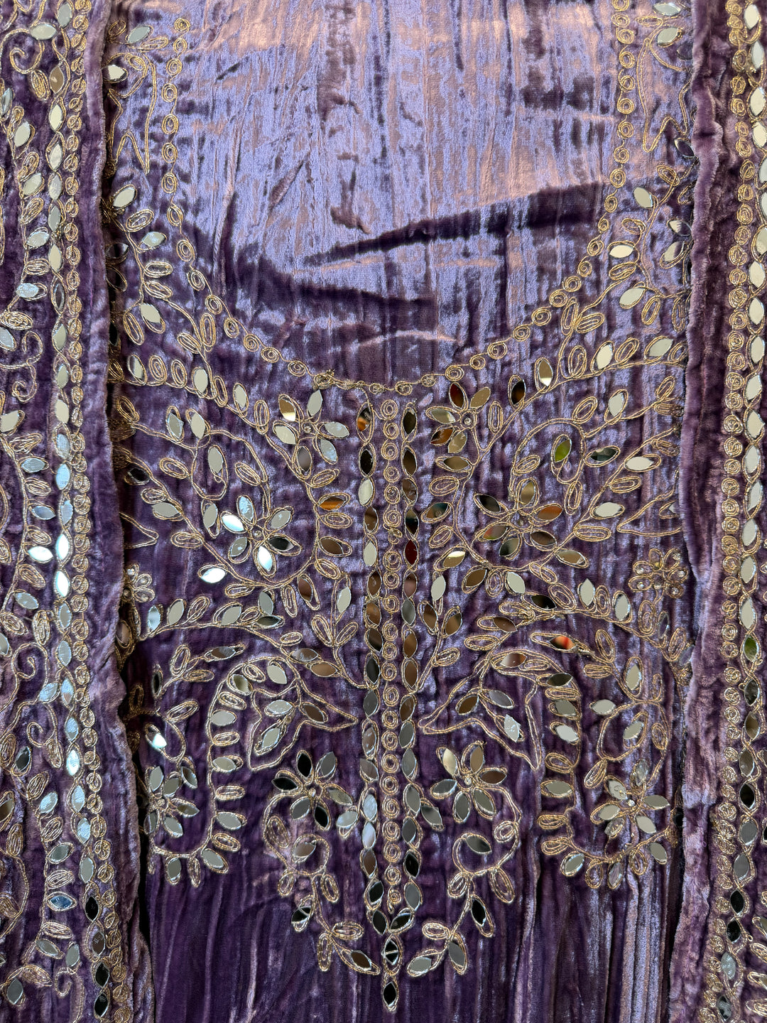 Haya – Lavender Crushed Velvet Glamour