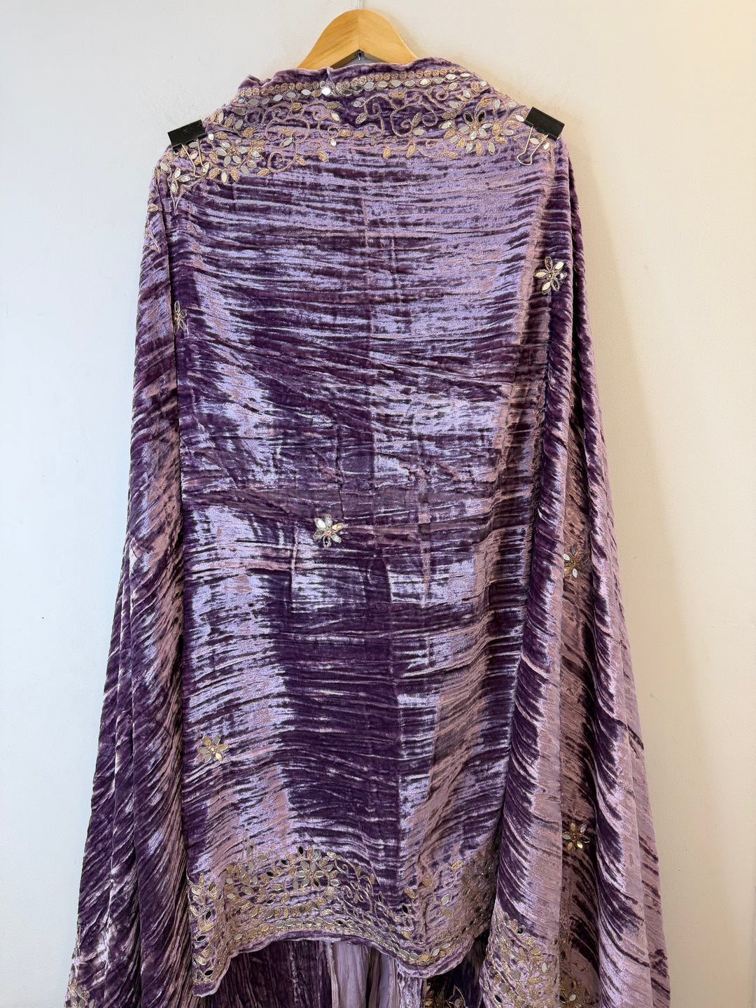 Haya – Lavender Crushed Velvet Glamour