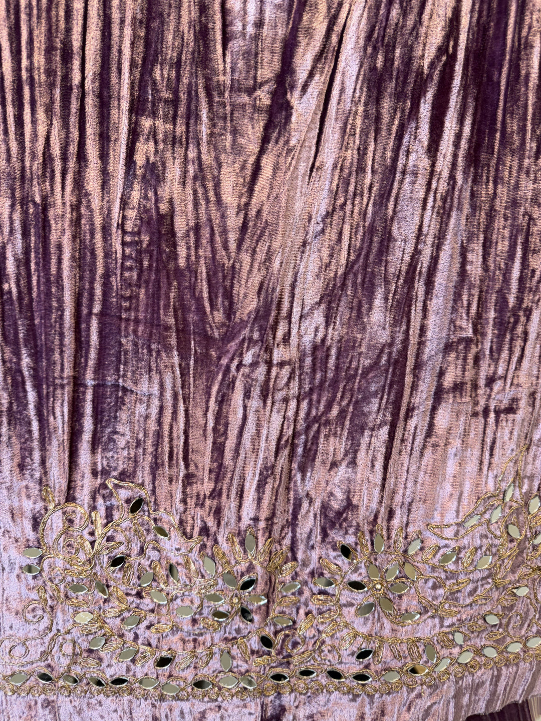 Haya – Lavender Crushed Velvet Glamour