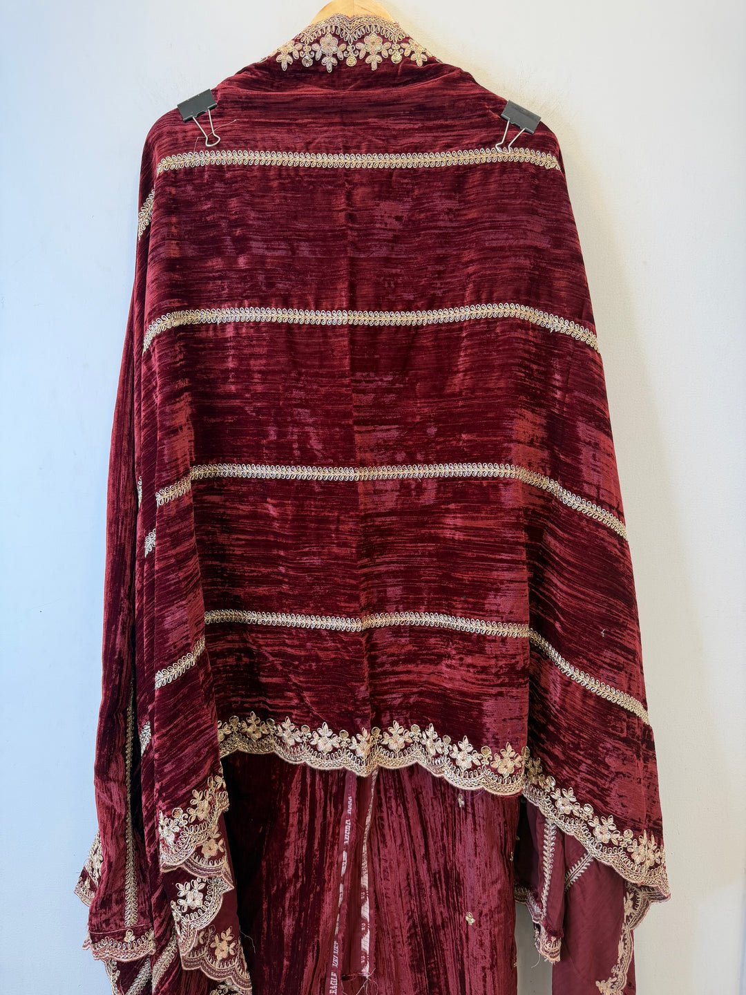 Zehra – Maroon Velvet Radiance Set
