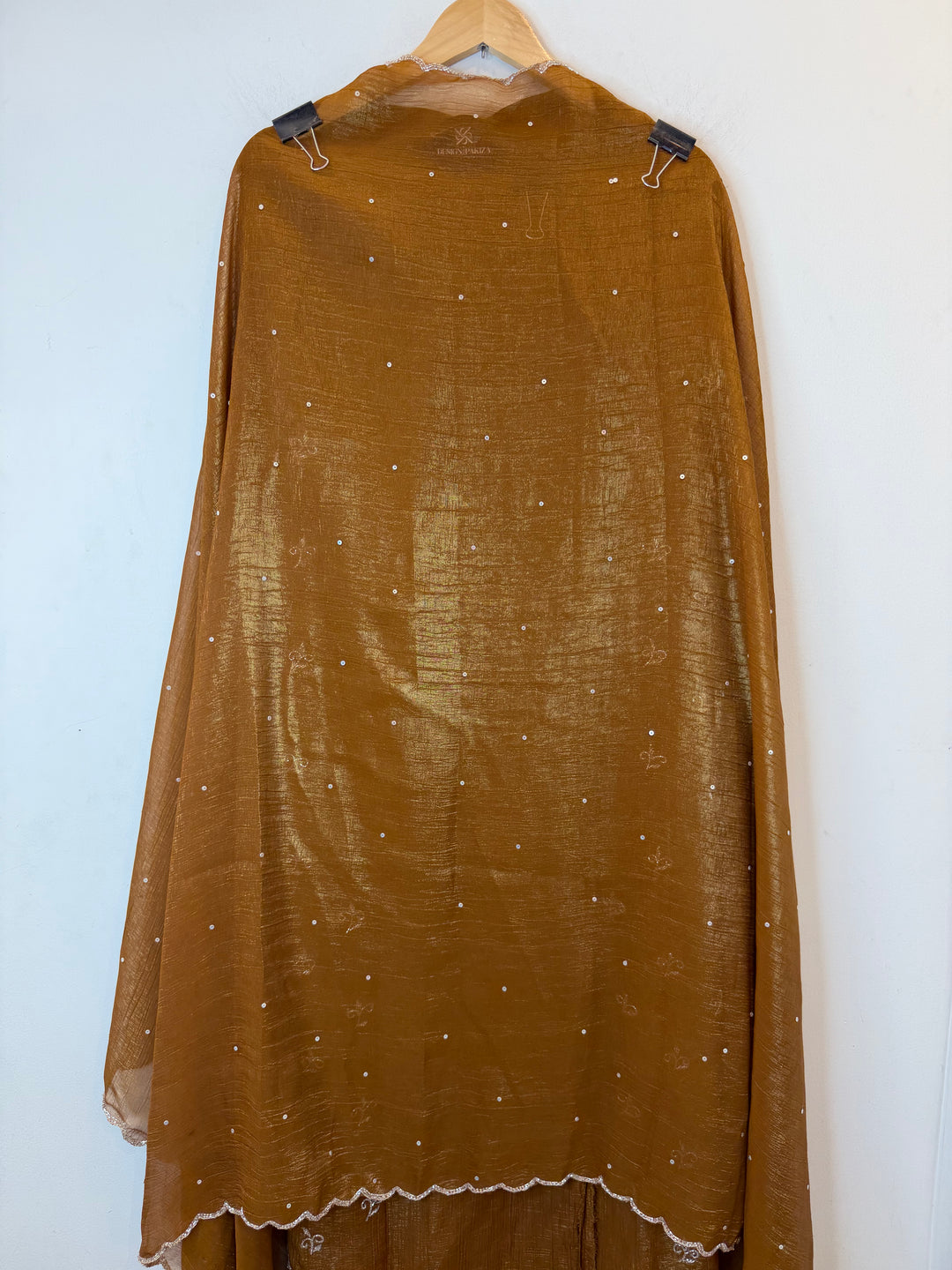 Nayla – Crushed Tissue Cutdana Suit