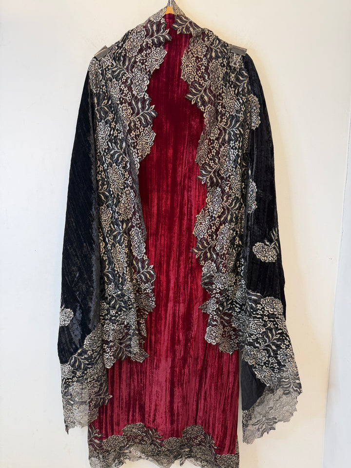 Velora – Crushed Velvet Chantilly Lace Set