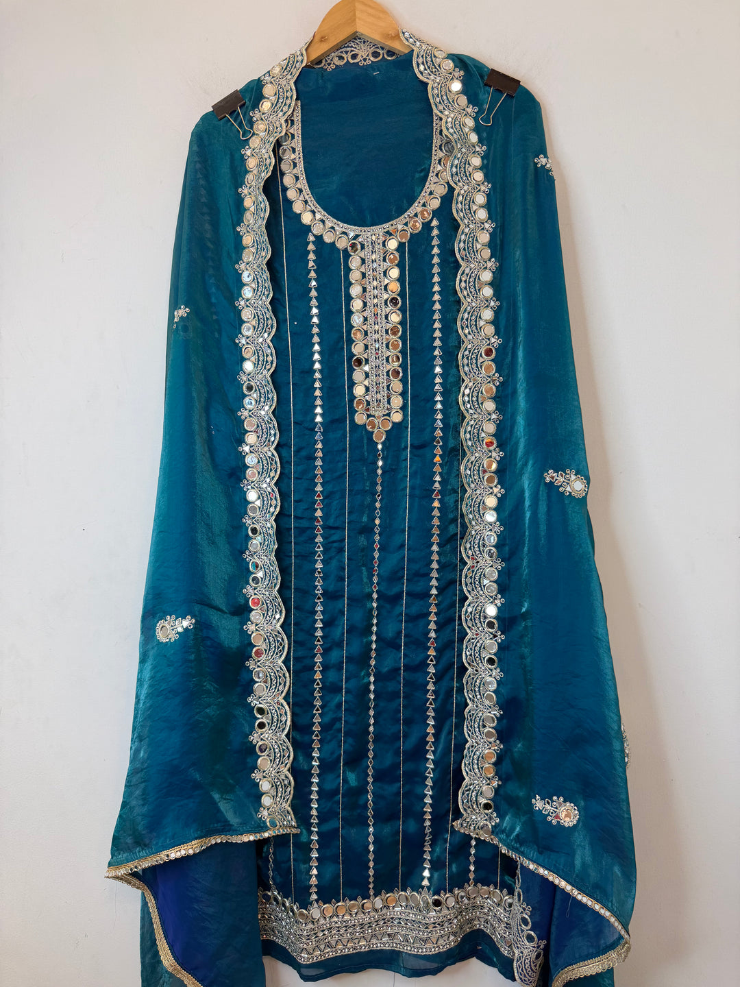Zaretta – Glass Organza Mirror Aari Suit
