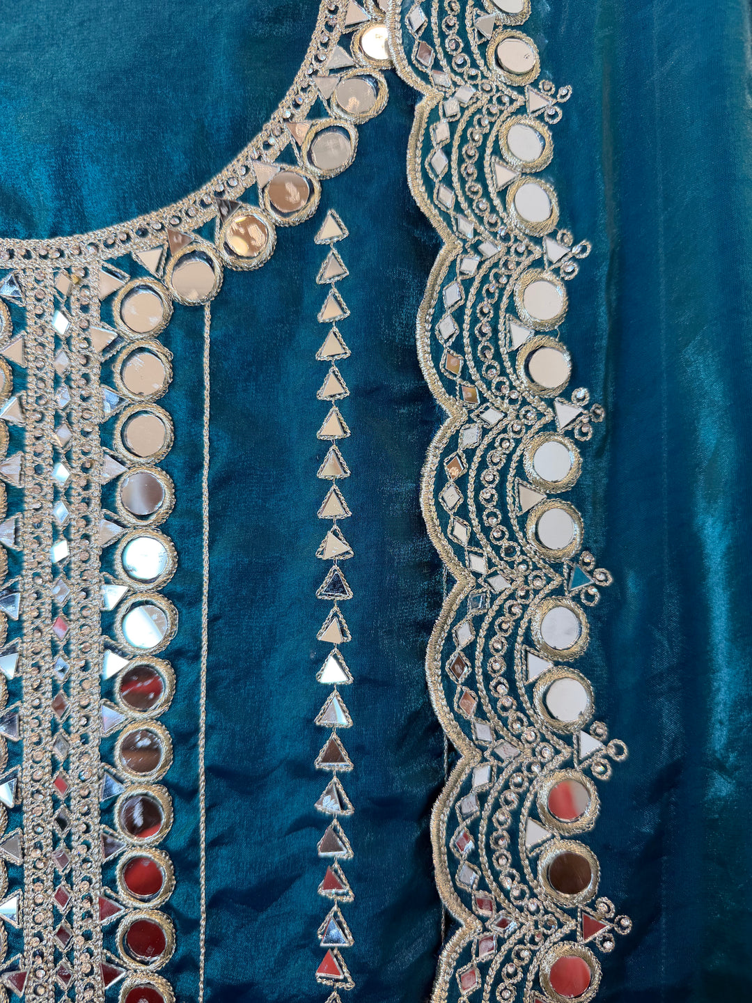 Zaretta – Glass Organza Mirror Aari Suit