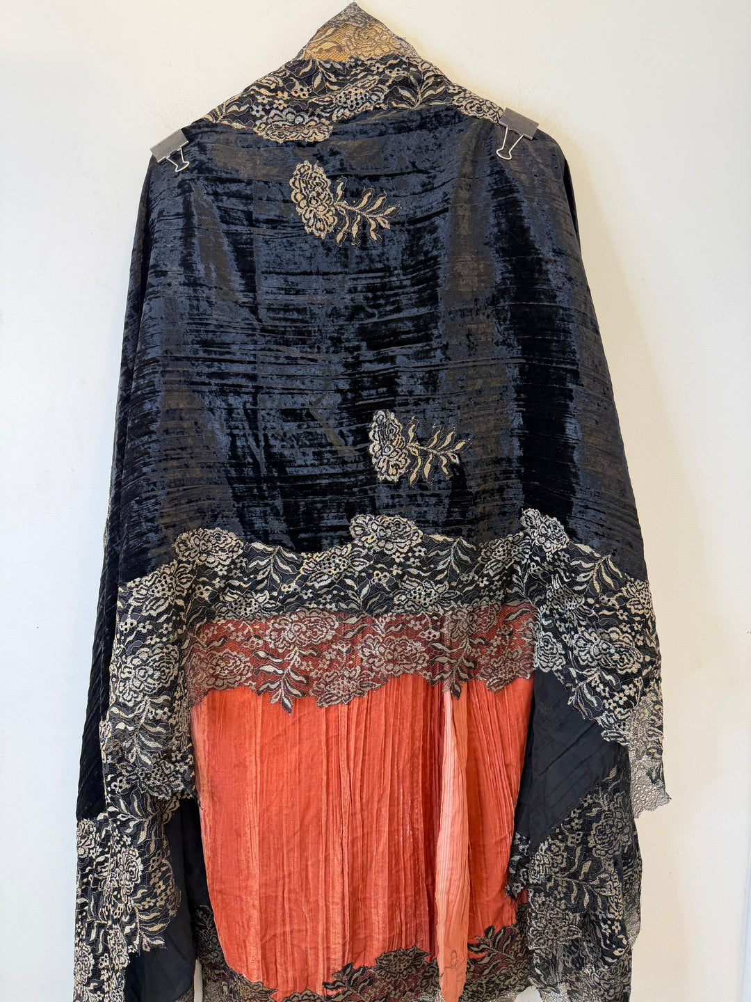 Aneira – Crushed Velvet Lace Suit