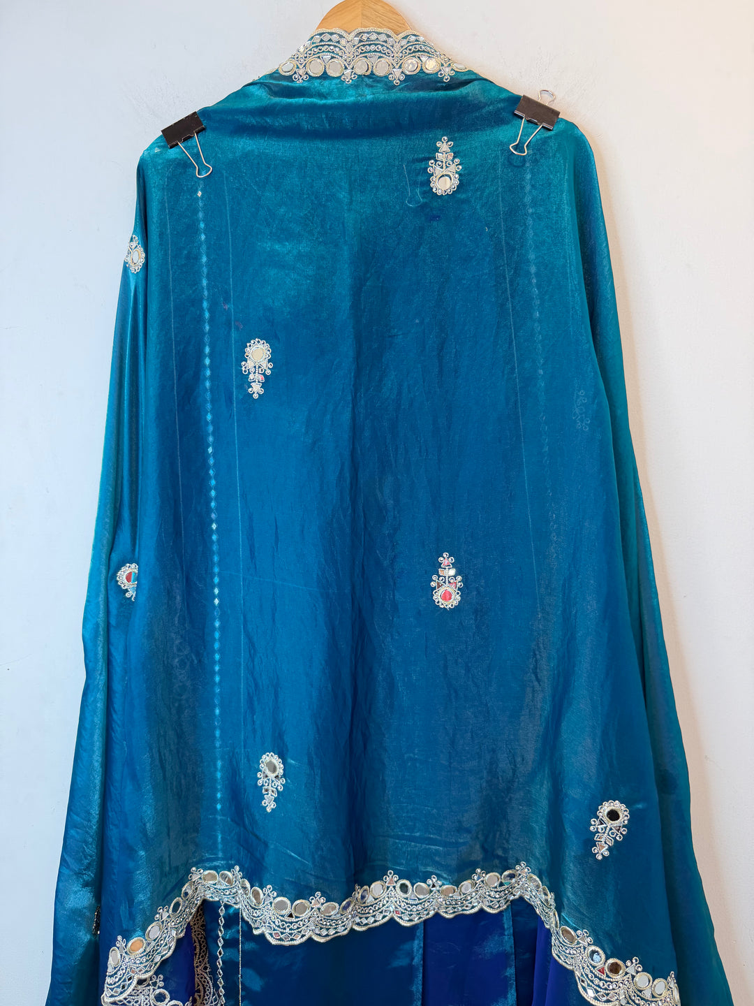 Zaretta – Glass Organza Mirror Aari Suit