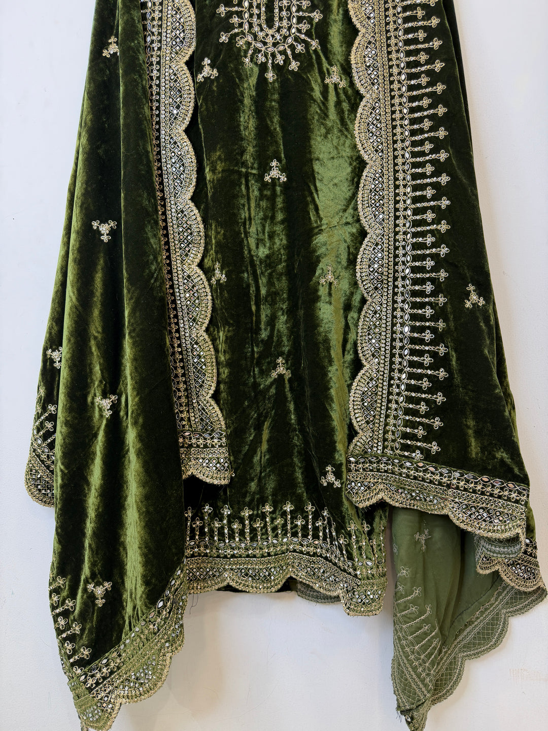 Rishka – Micro Velvet Dori Work Suit