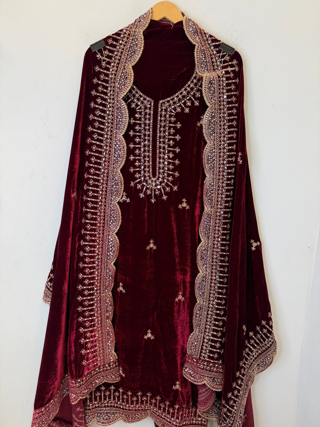 Rishka – Micro Velvet Dori Work Suit
