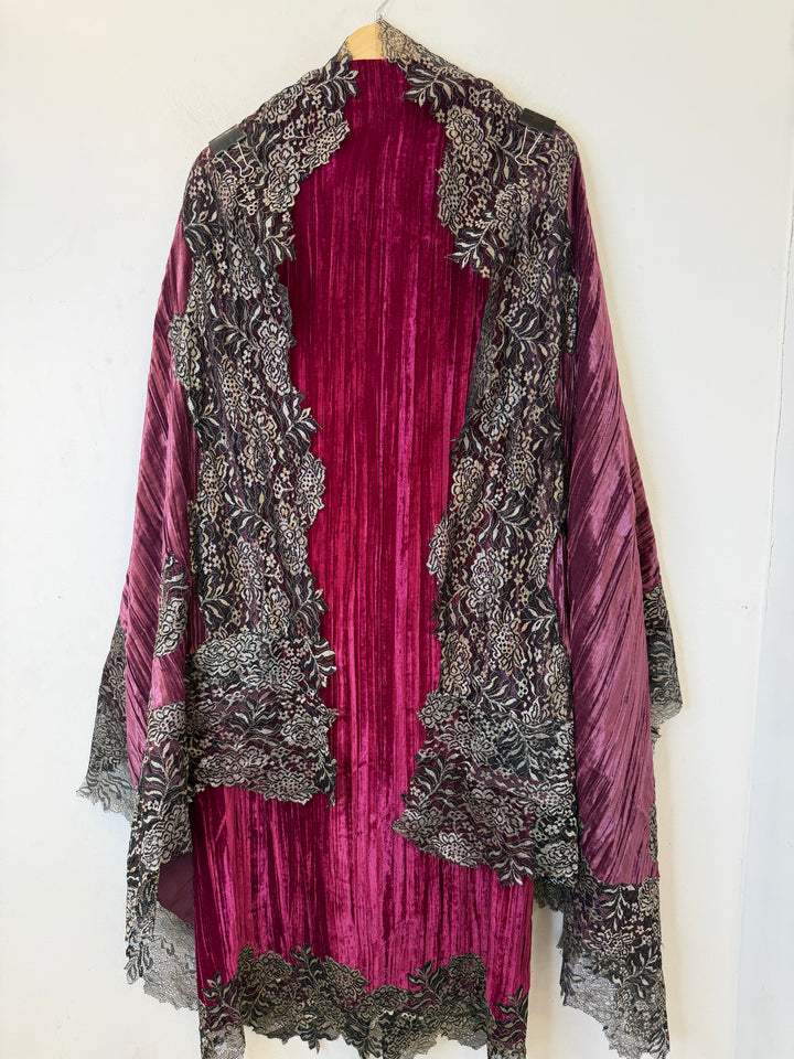 Abeera – Crushed Velvet Lace Suit