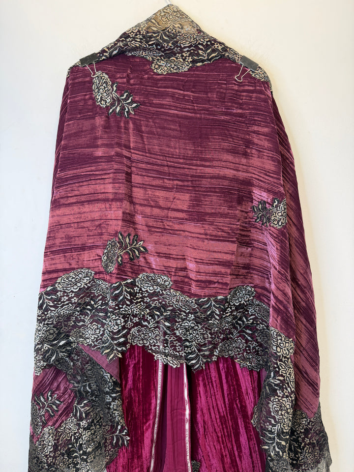 Abeera – Crushed Velvet Lace Suit