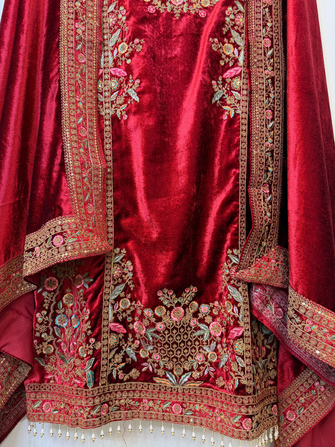 Mahel – Silk Velvet Threadwork Suit