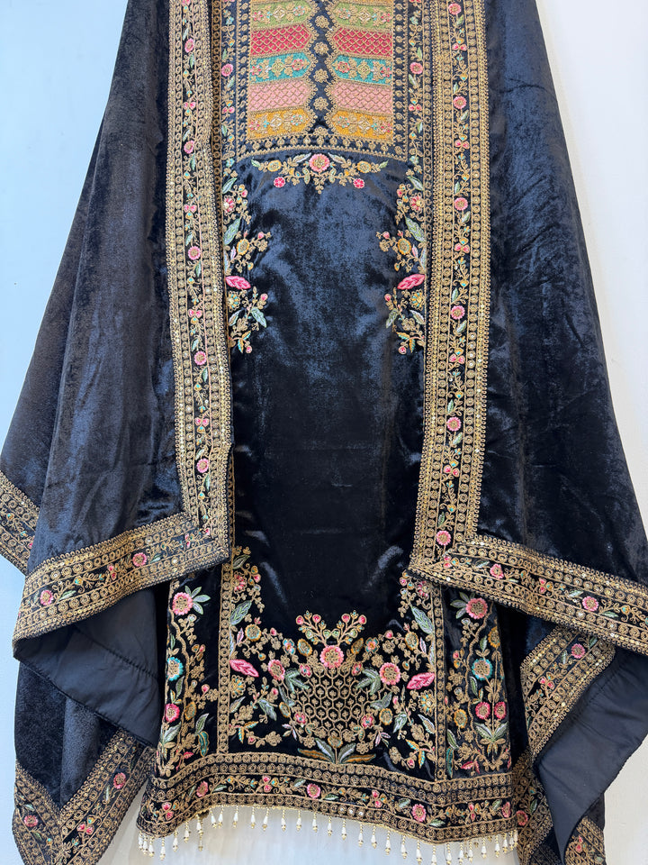 Mahel – Silk Velvet Threadwork Suit