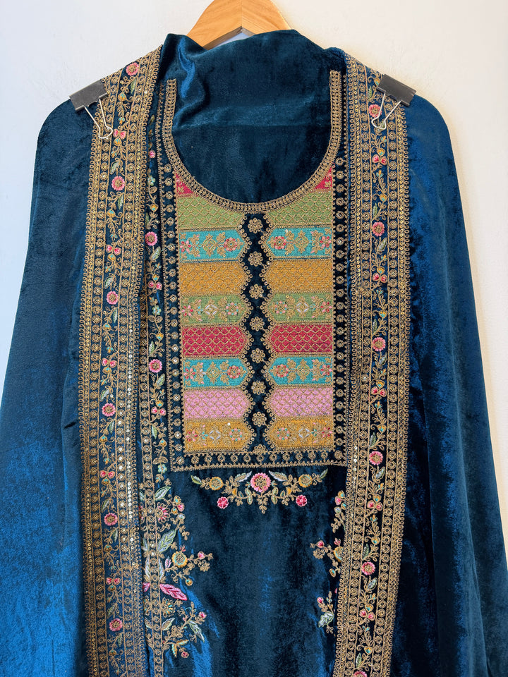 Mahel – Silk Velvet Threadwork Suit