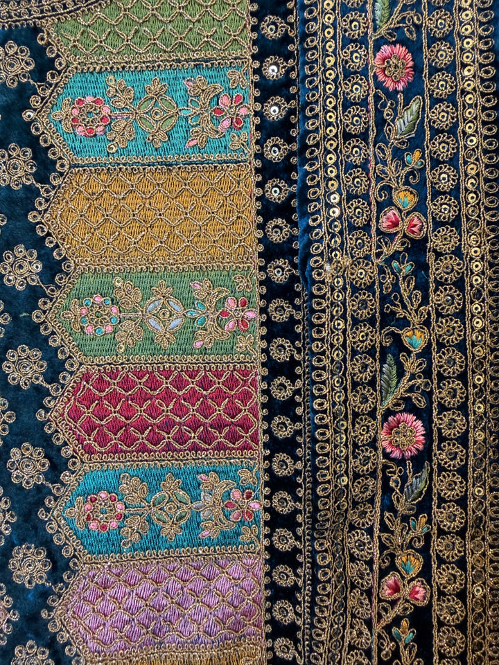 Mahel – Silk Velvet Threadwork Suit