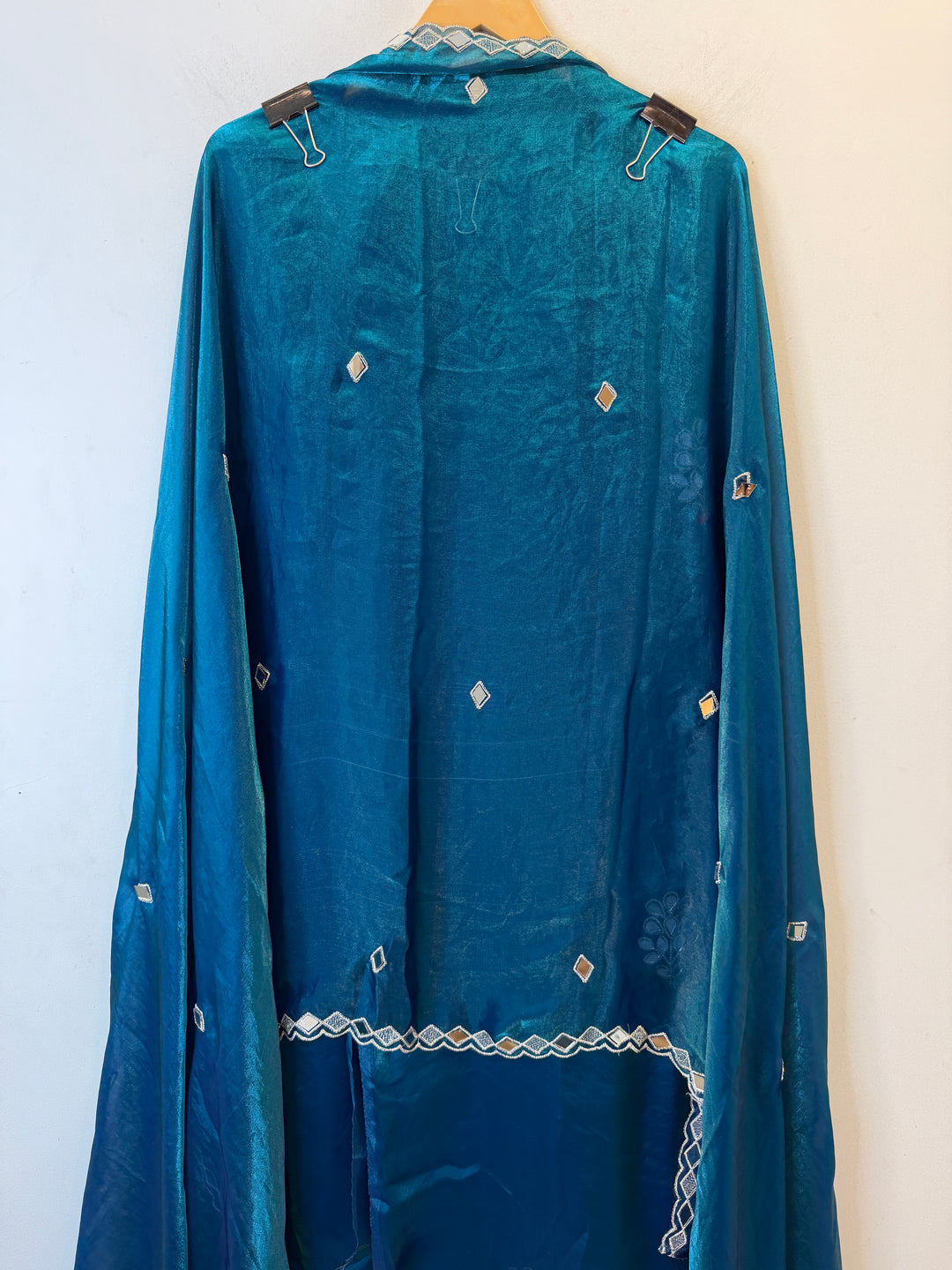Ishara – Glass Organza Mirror Work Suit