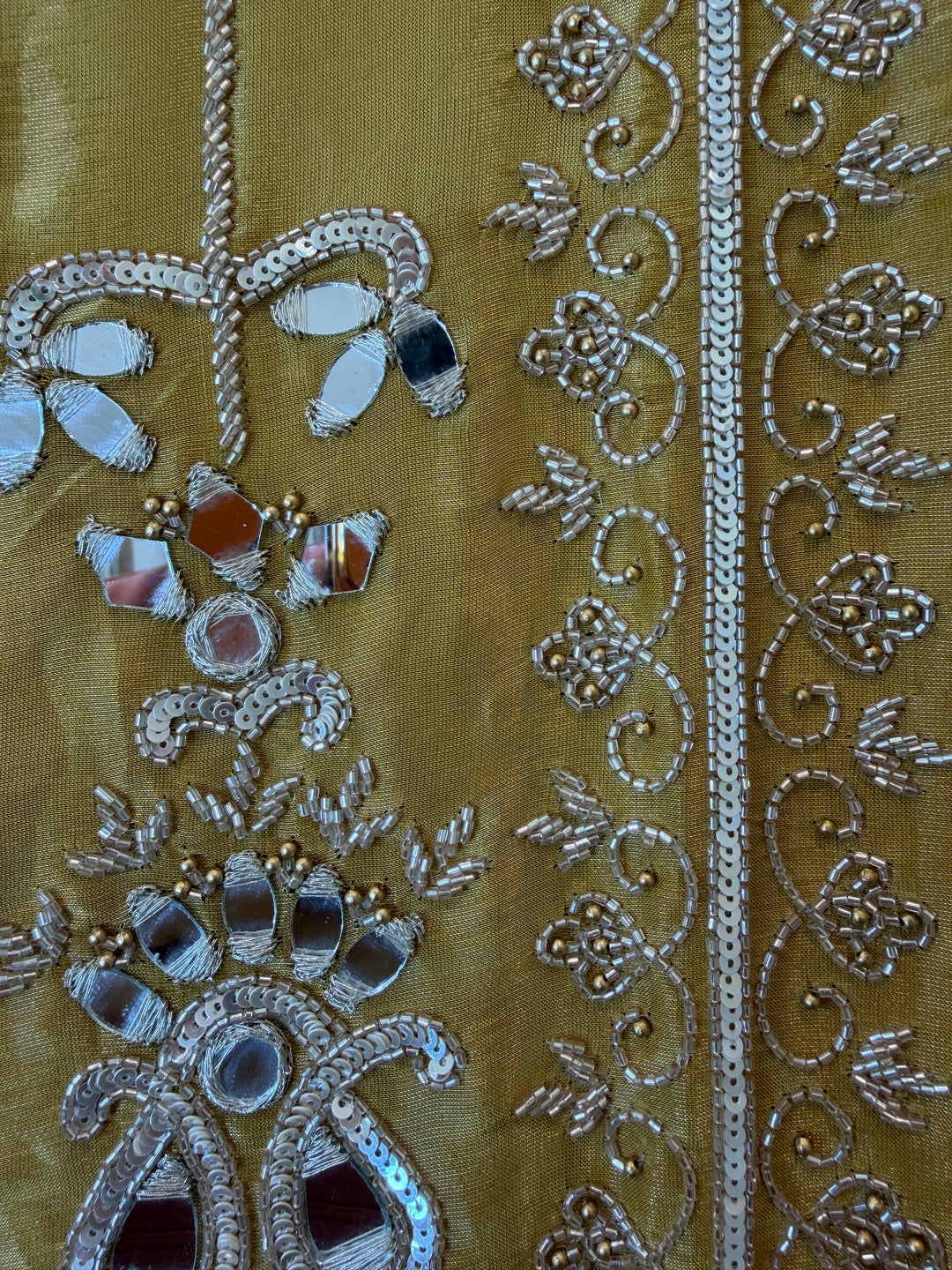 Zahira – Tissue Handworked Suit