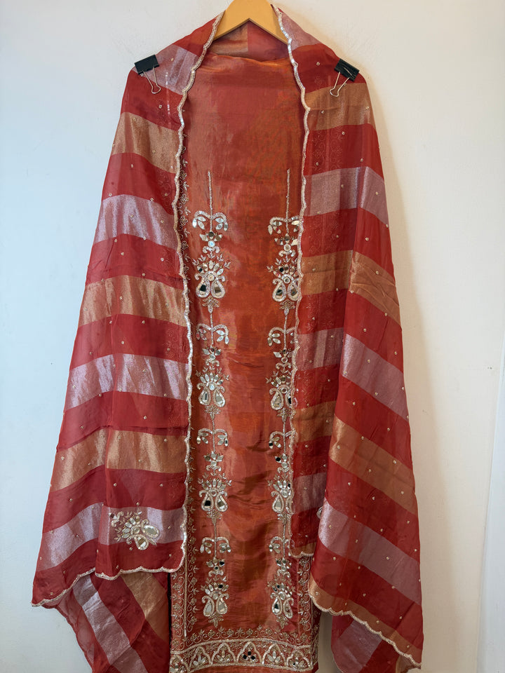 Zahira – Tissue Handworked Suit