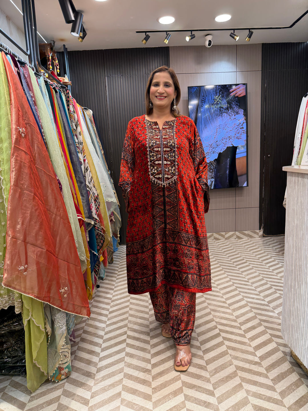 Amairah – Velvet Ajrak Handwork Set