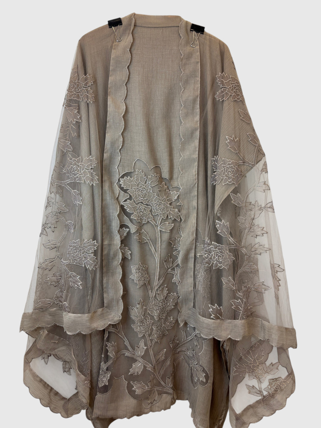 Brown Crush Mul Appliqué Suit Set with Cutwork Detailing