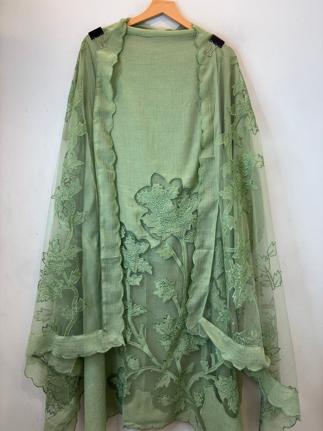 Green Crush Mul Appliqué Suit Set with Cutwork Detailing
