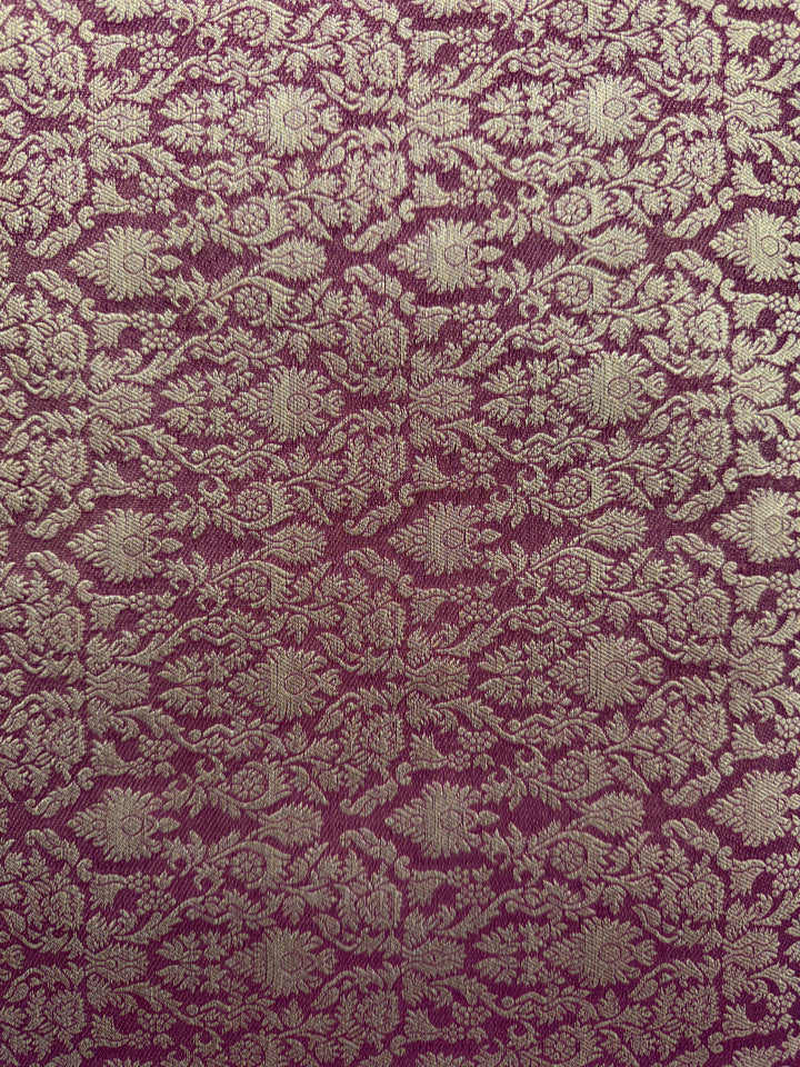Viara – Silk Velvet Zari Suit