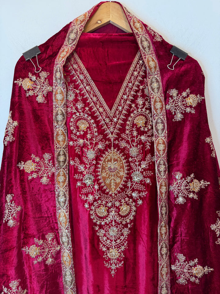 Viara – Silk Velvet Zari Suit