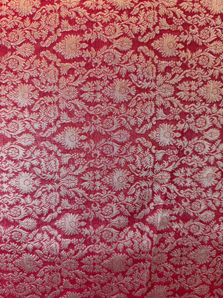 Viara – Silk Velvet Zari Suit