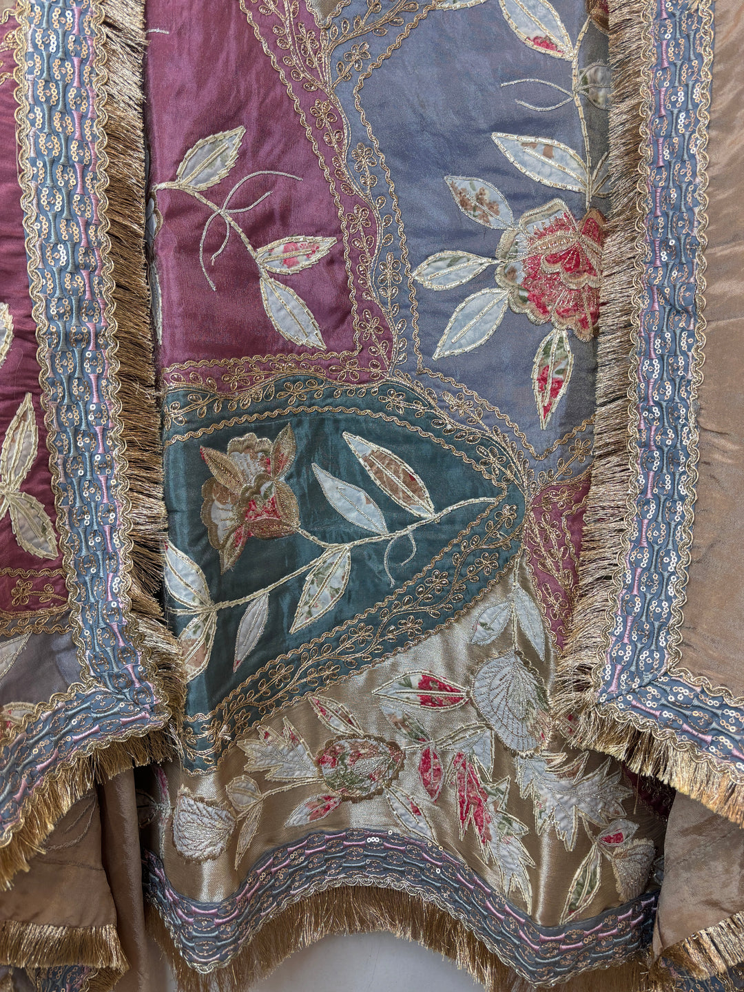 Tissue Appliqué Suit Set with Zari Dori Work