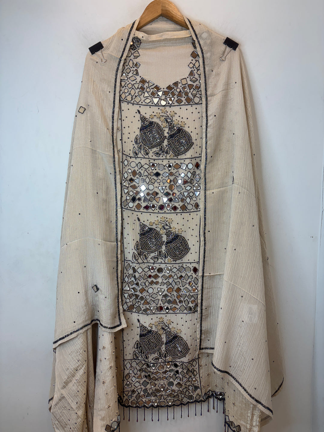 Crush Tissue Suit Set with 3D Floral &amp; Mirror Work