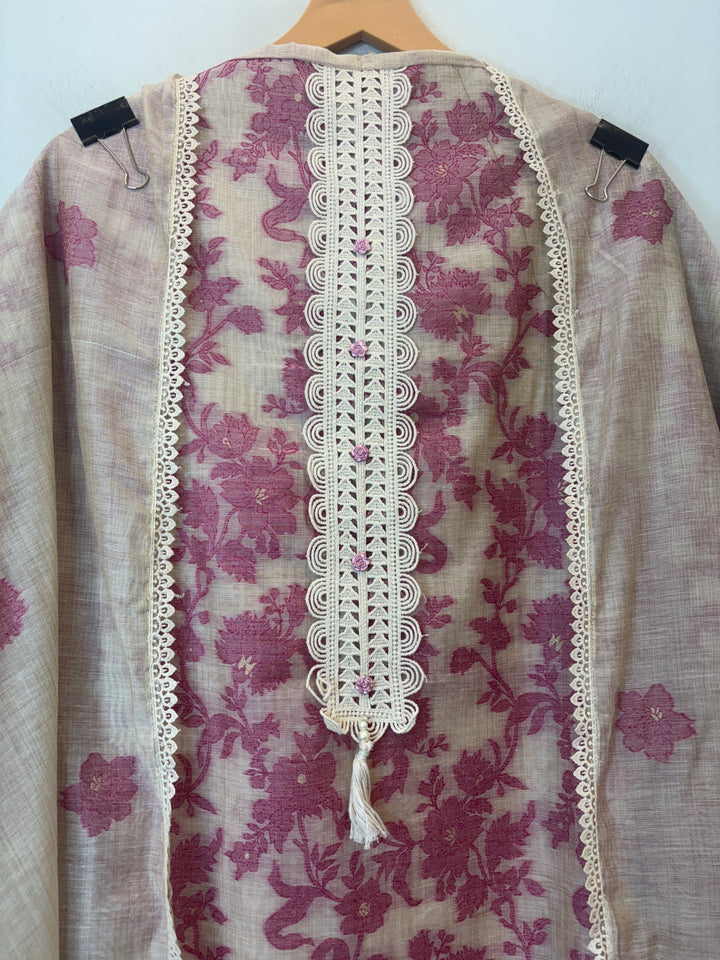 Pink Jamdhani Woven Suit Set with Appliqué &amp; Lace Detailing
