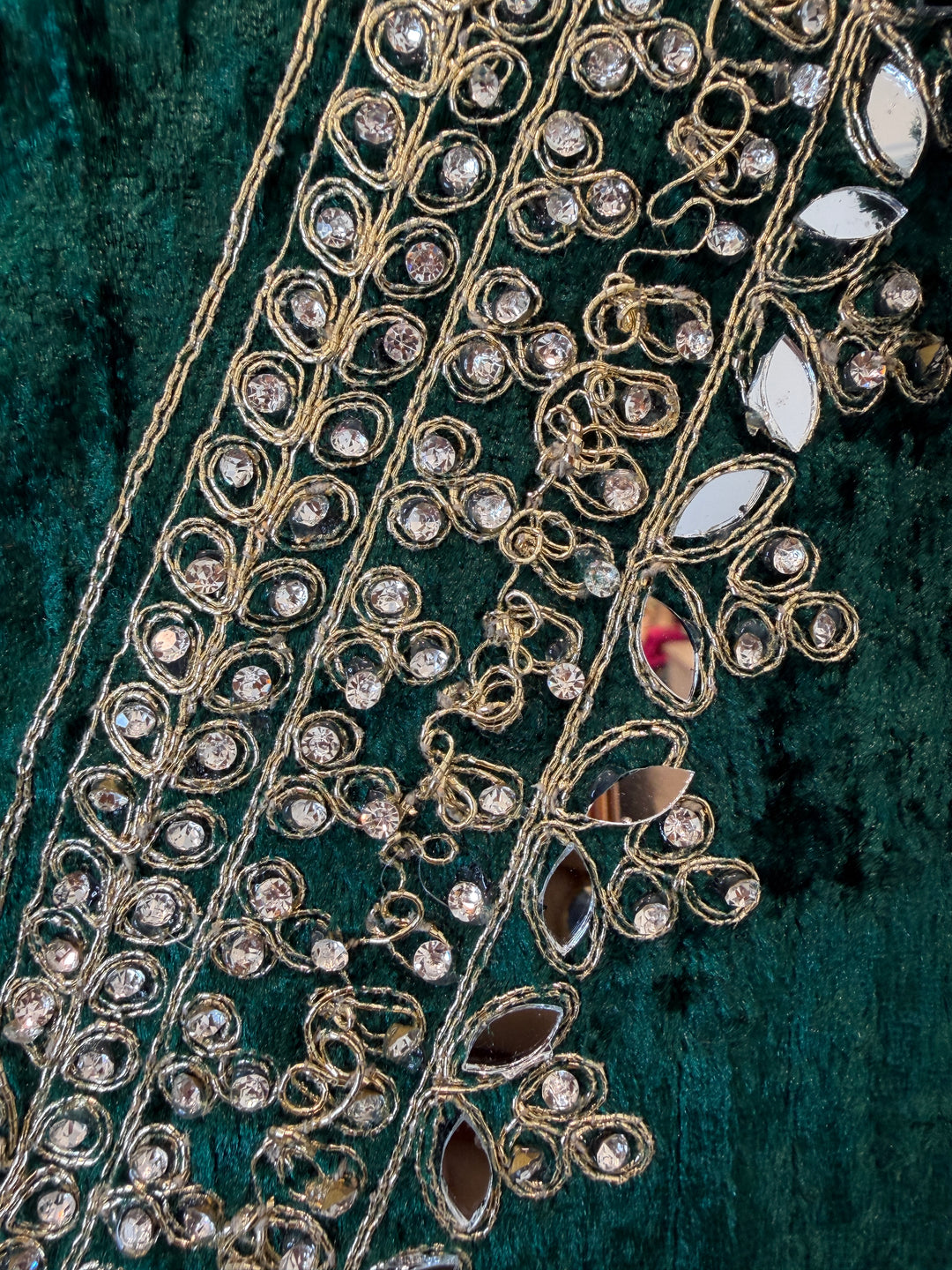 Zerina – Crushed Velvet Mirror Work Suit