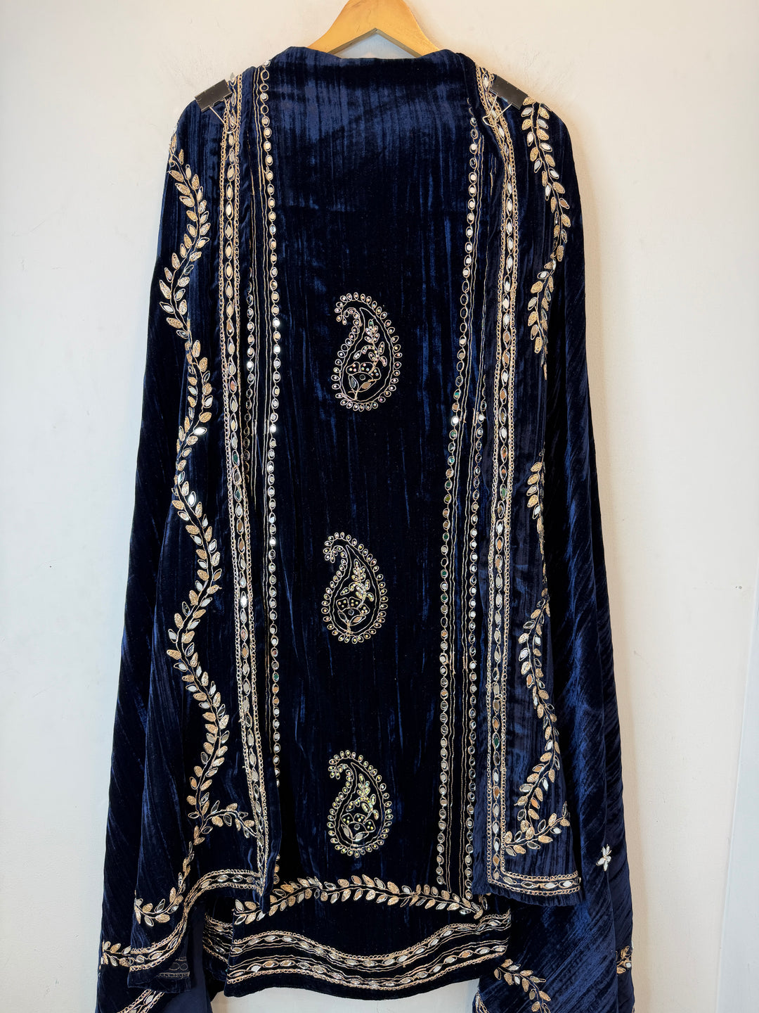 Maizah – Crushed Velvet Ambi Mirror Suit