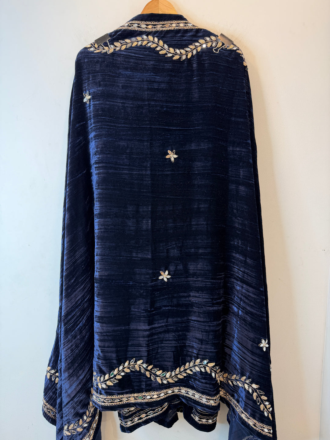 Maizah – Crushed Velvet Ambi Mirror Suit