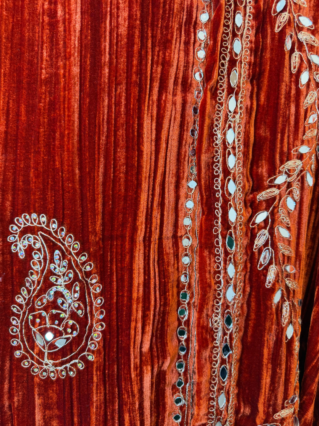 Maizah – Crushed Velvet Ambi Mirror Suit