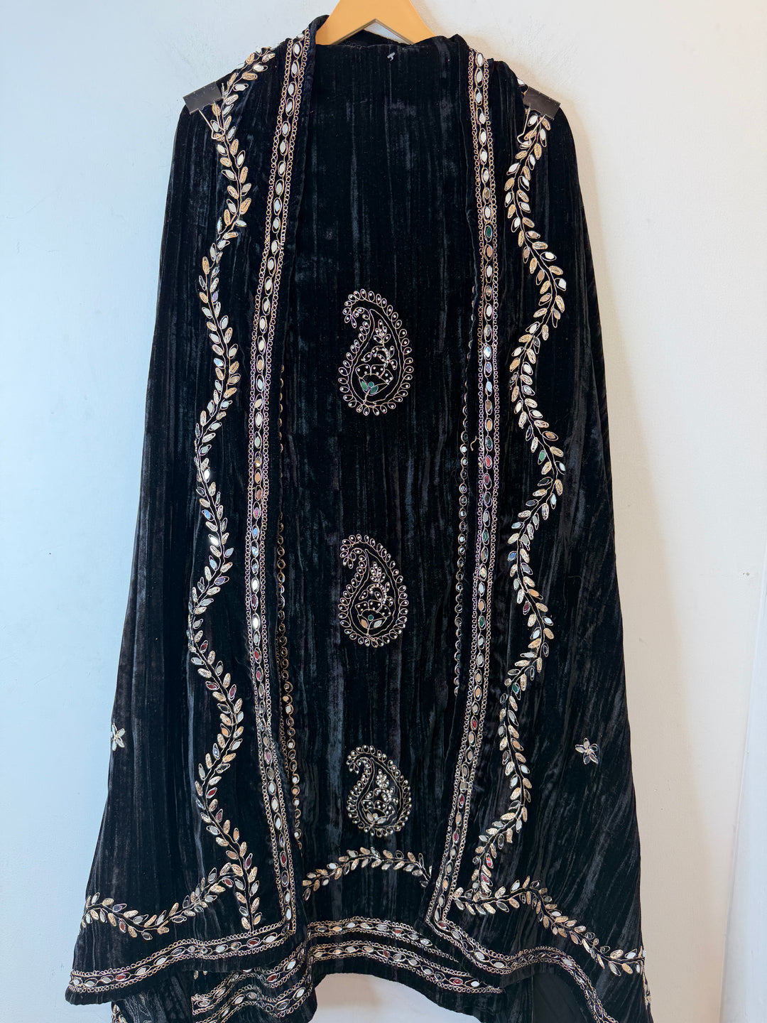 Maizah – Crushed Velvet Ambi Mirror Suit