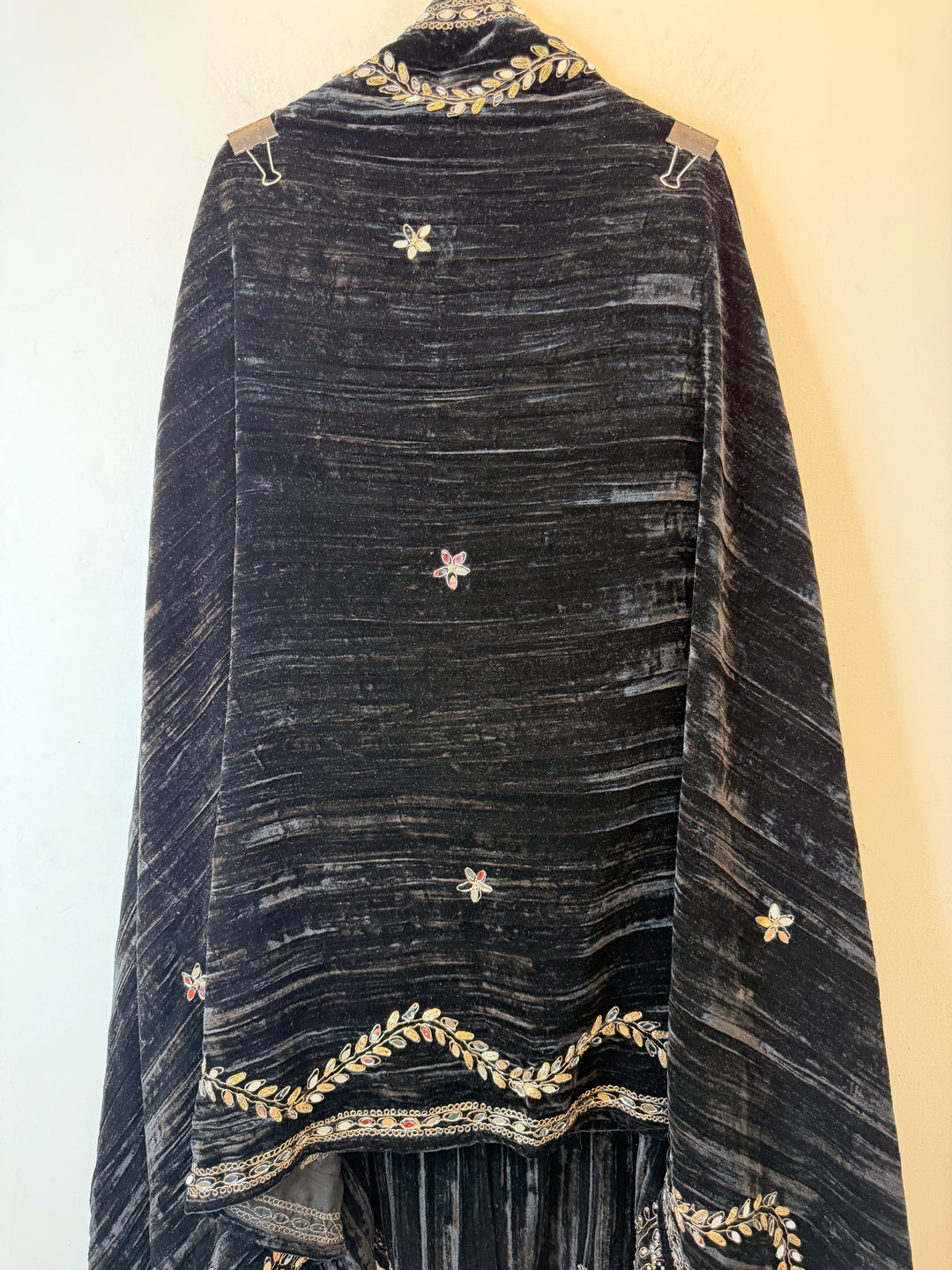 Maizah – Crushed Velvet Ambi Mirror Suit