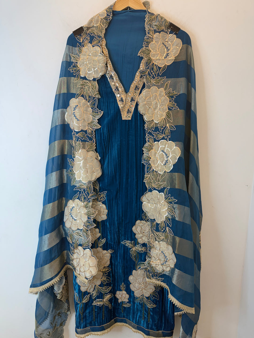 Averie – Velvet &amp; Tissue Applique Suit