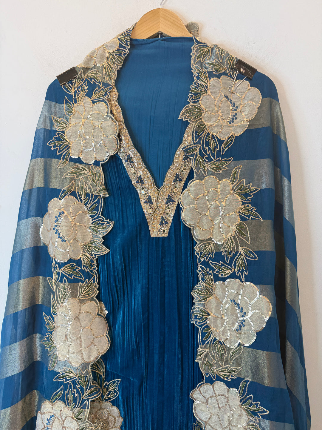 Averie – Velvet &amp; Tissue Applique Suit